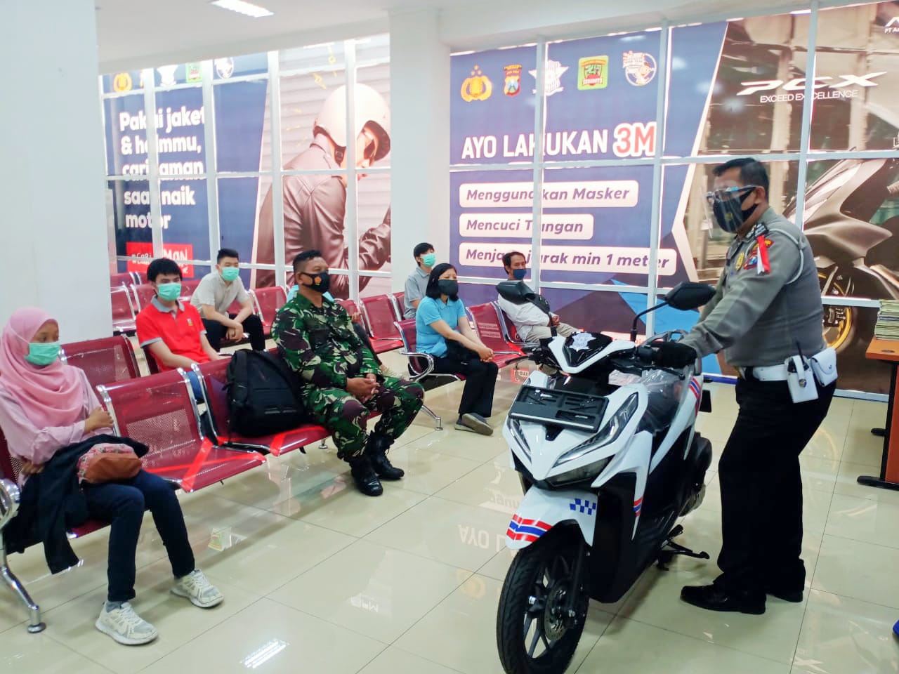 Gaungkan Kampanye Cari_ Aman di Satpas Colombo